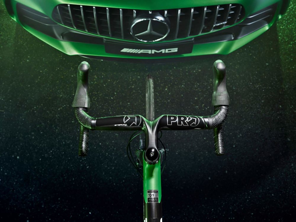 Rotwild-x-Mercedes-AMG-R-S2_Beast-of-the-Green-Hell-limited-edition_lightweight-carbon-disc-brake-road-bike_top